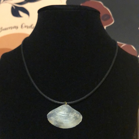 Nature Jewelry - Reversible shell choker- real boho beach shell necklace. Made with love 💕